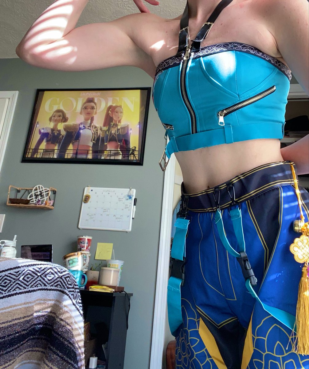 i didnt know which one i liked better so you get two this time hashtag zoey from that one twink animated movie