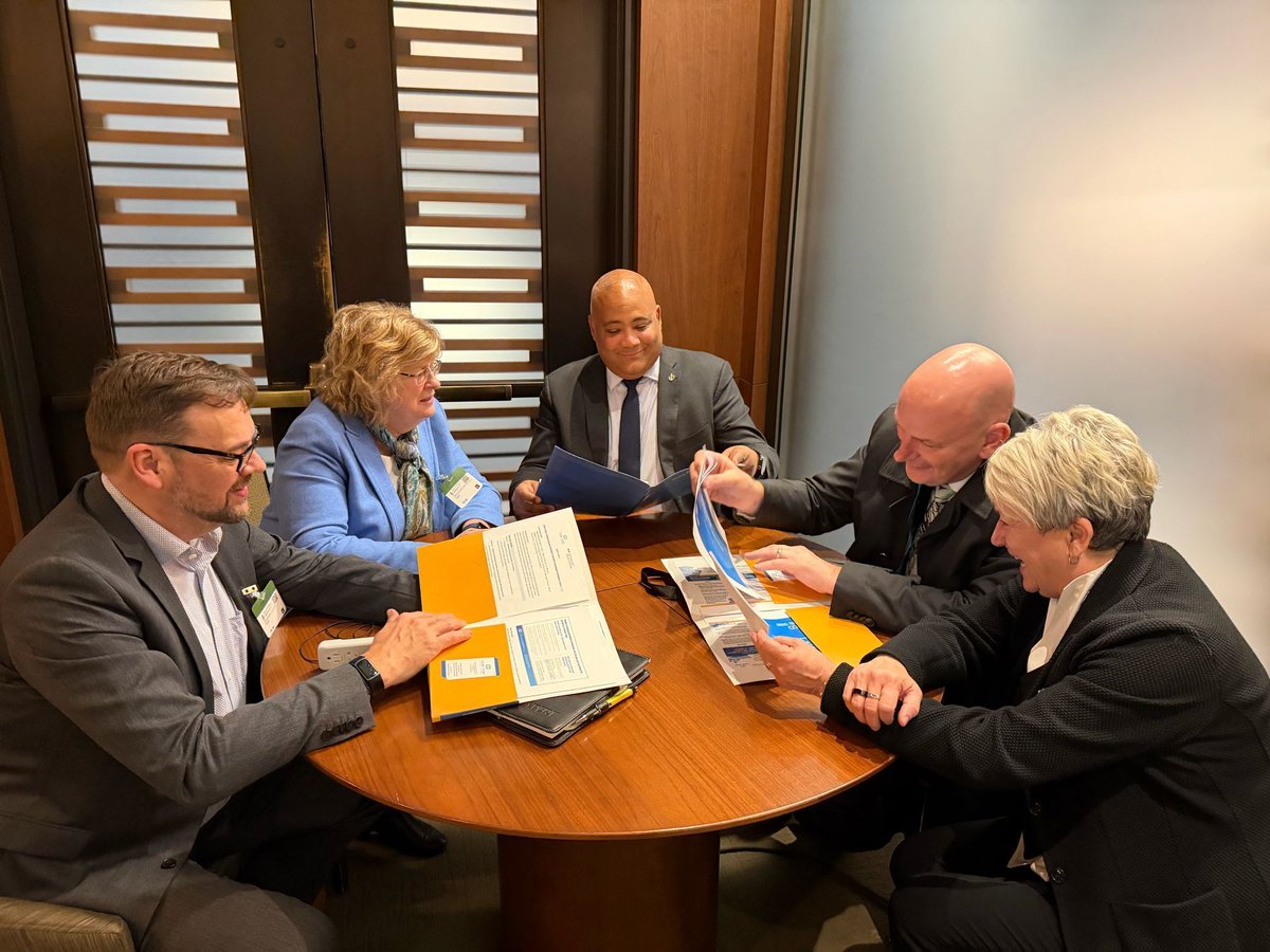 Michael Coteau tweet media