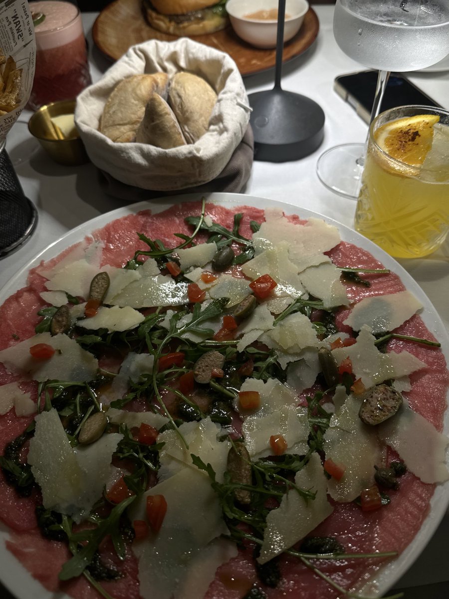 bigpimpinml's tweet image. #late