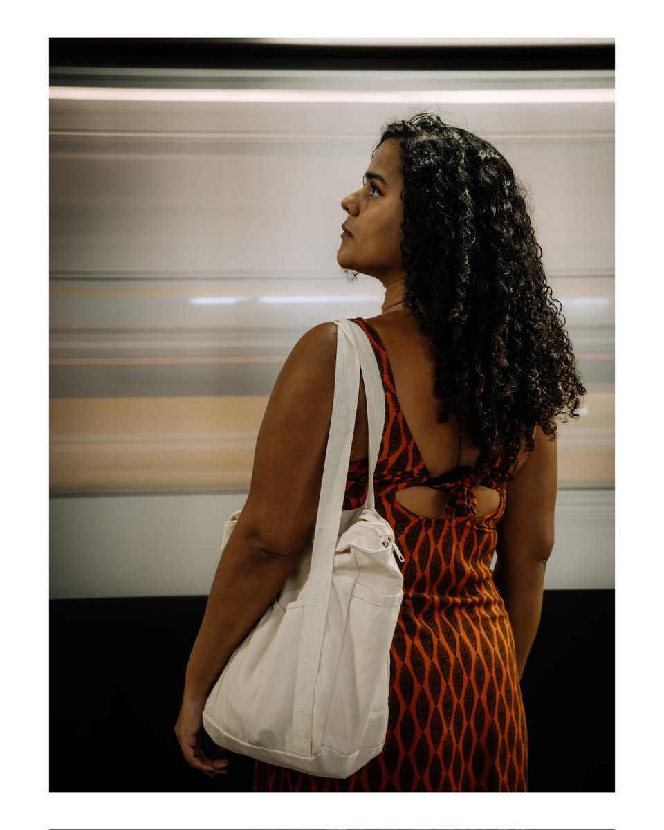 pedromoreirahn's tweet photo. observe
📸Canon SL3
.
.
.
.
.
#photography #fotografia #retrato
                 https://t.co/AZ61leXUJJ https://t.co/b3qo4z4uDD