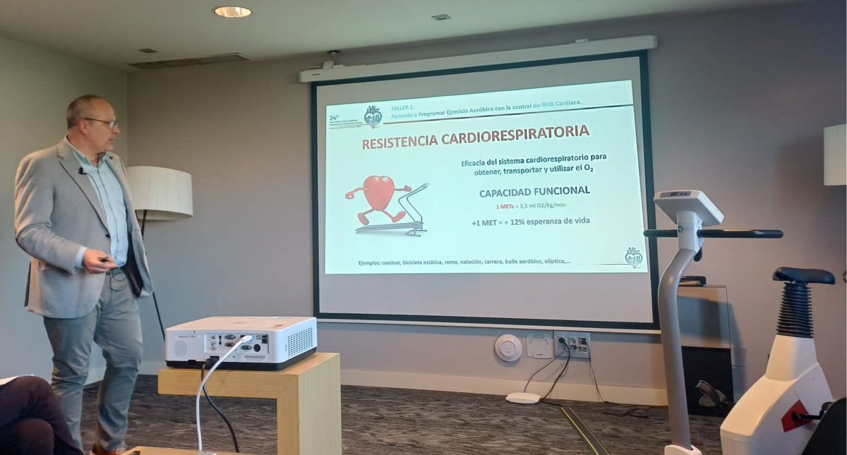 Juan__Izquierdo's tweet photo. Muy contento de poder contar como entreno con mis pacientes todos los días. En el taller de entrenamiento de resistencia cardiorrespiratoria en el Curso Sorecar 2026. https://t.co/7WC60rG5zR