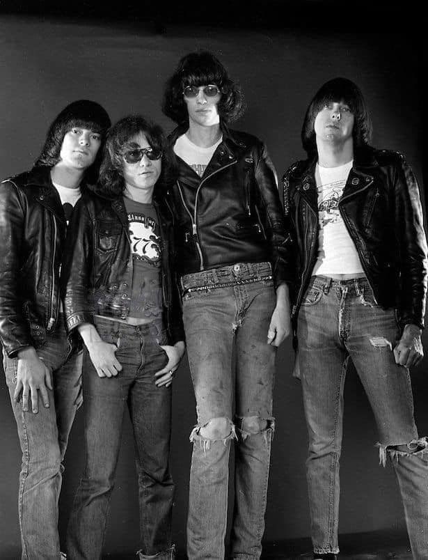 Ramones tweet media