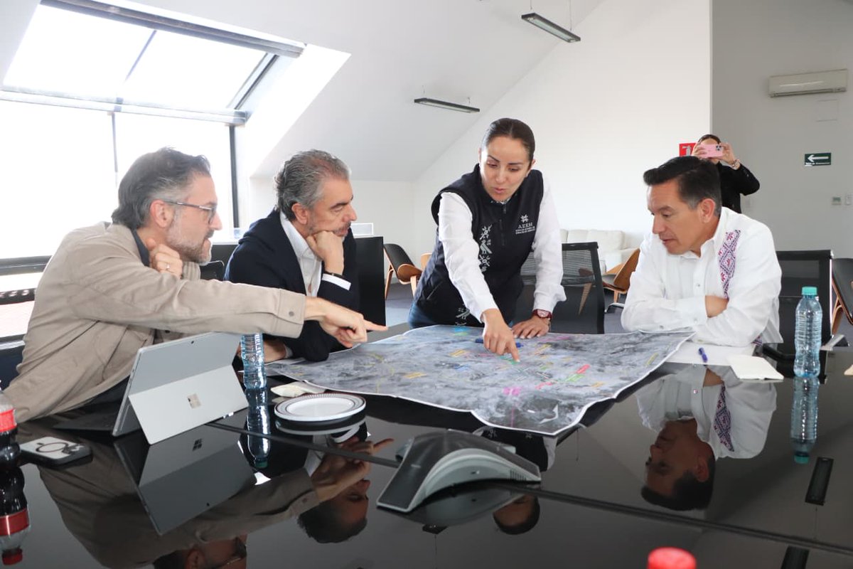 Sedeco_Hgo's tweet photo. acciones para detonar sectores estratégicos en el nuevo Polo de Desarrollo Económico para el Bienestar de Zapotlán.
Estamos sumando esfuerzos, experiencia y talento para que esta zona se convierta en un referente de prosperidad y empleos dignos para las y los hidalguenses. https://t.co/TVxW3VcutW