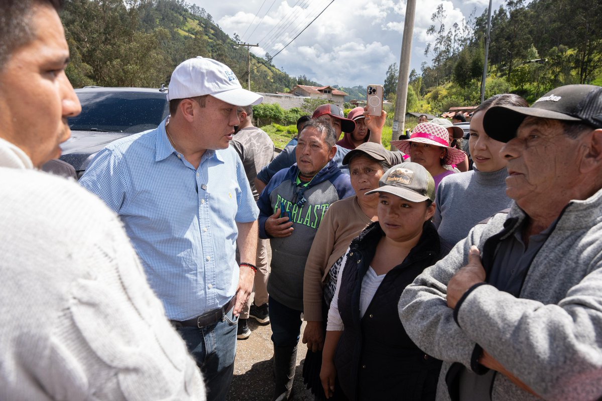 czamoramatute's tweet image. 🌧️🚨 La situación en #Barabón es crítica y hay familias que lo han perdido todo. Ante esto:

🤝 Hago un llamado a los cuencanos a realizar sus #donaciones en el Complejo Deportivo La Gloria.
👦 Solicito a la Zonal de Educación suspender las #clases en los centros educativos
