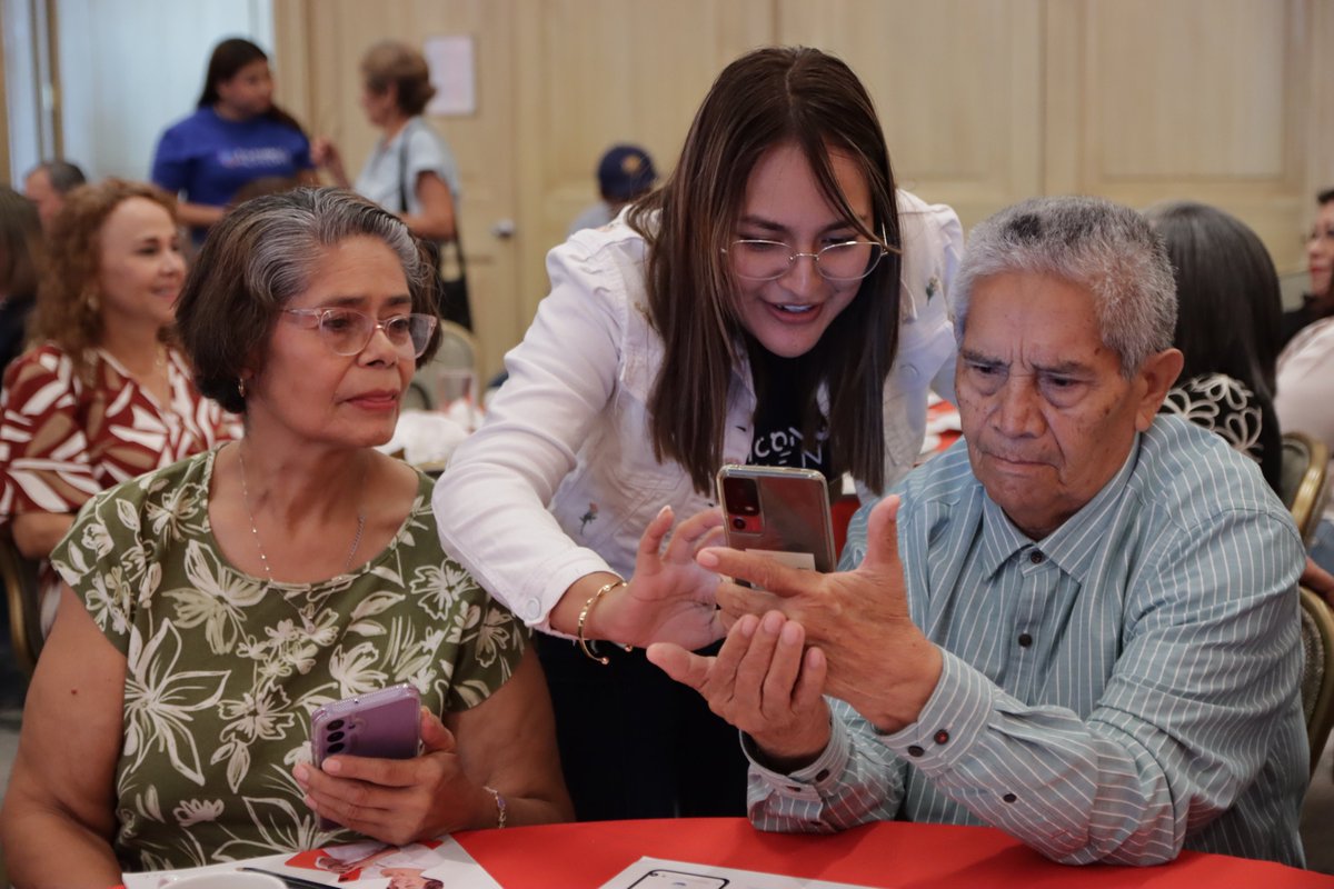 CONEXION El Salvador tweet media