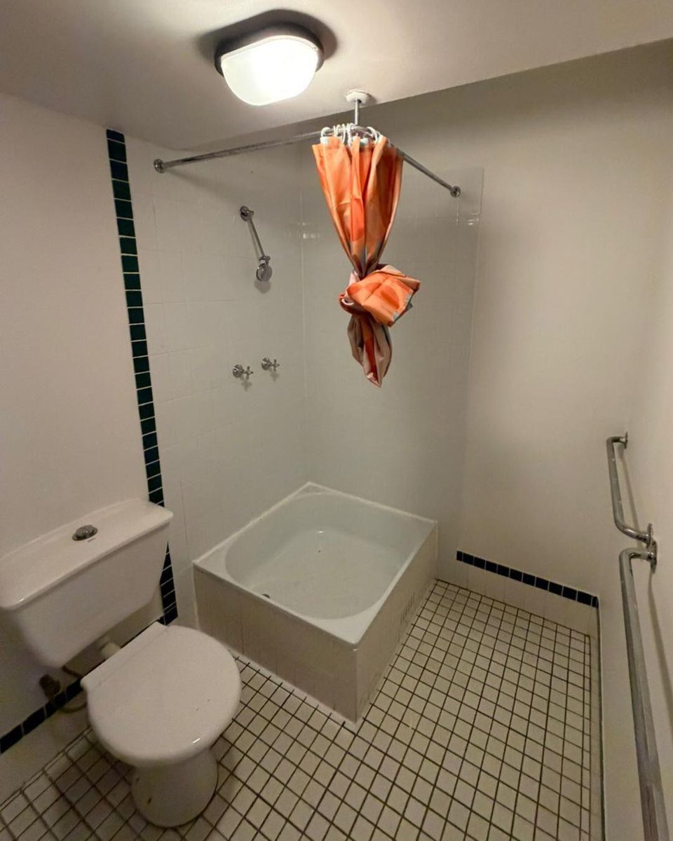 HabitatAu's tweet image. Over 20 days spanning the lead-up to Christmas and the days following New Year, the Habitat Women team worked hard to renovate and refresh several bathrooms at a student housing co‑op in Newtown. 

#HabitatWomen #WomenInConstruction #Repairs