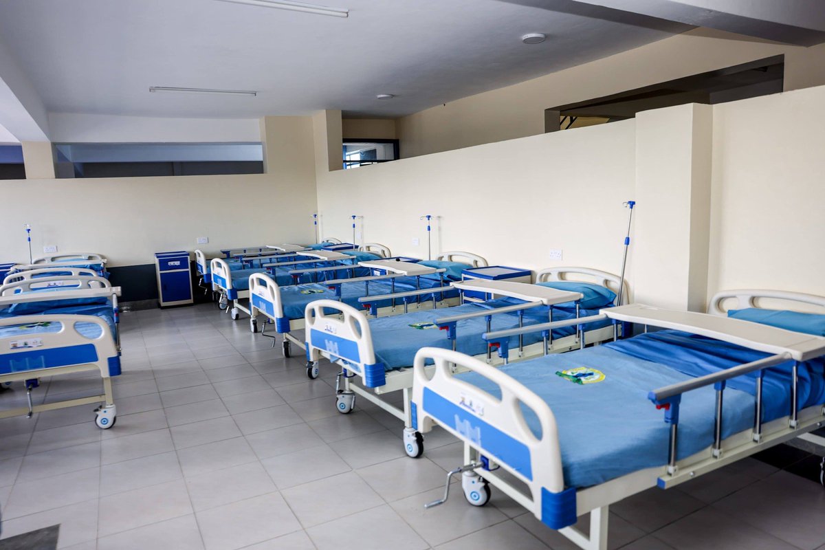 AFununu's tweet photo. Besides donating 50 fully dressed hospital beds, 50 bedside cabinets, 25 baby cots &amp; hospital curtains to the Mbooni Family and Emergency Care Hospital @AnitaMutula  also checked on a free eye screening camp at the hospital, organized by her foundation.
#Naivasha https://t.co/QJvx2Rw4Lg
