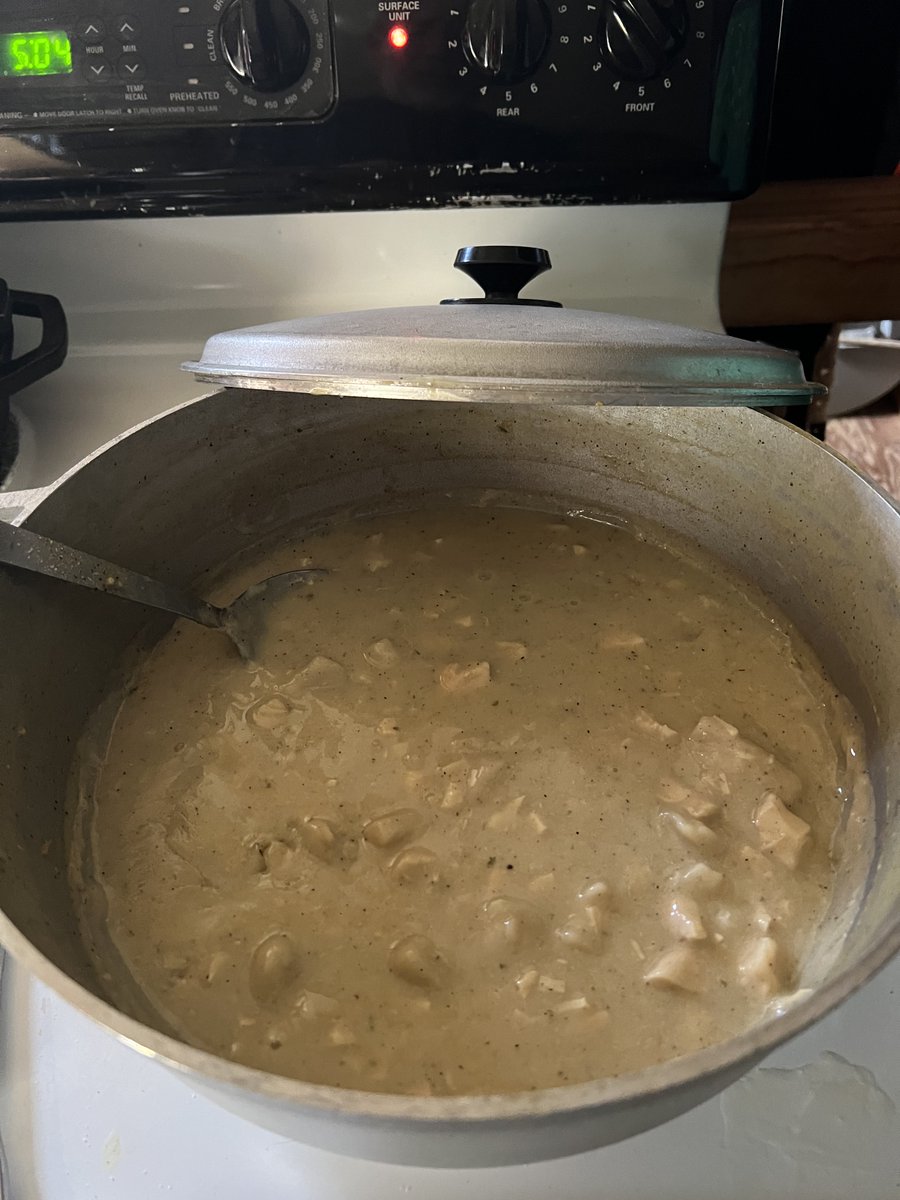 Andrewqkx's tweet photo. Chicken and dumplings anybody https://t.co/91NGPhANOR