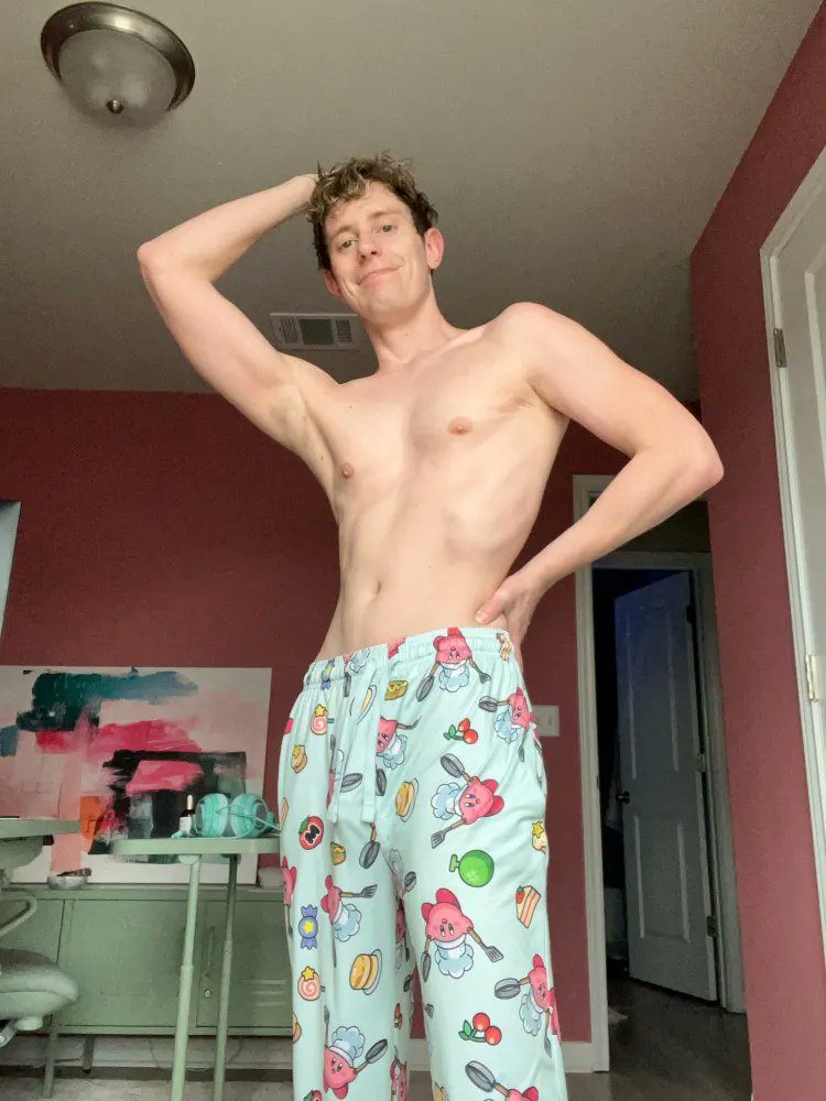 Charlie🏳️‍🌈 tweet media