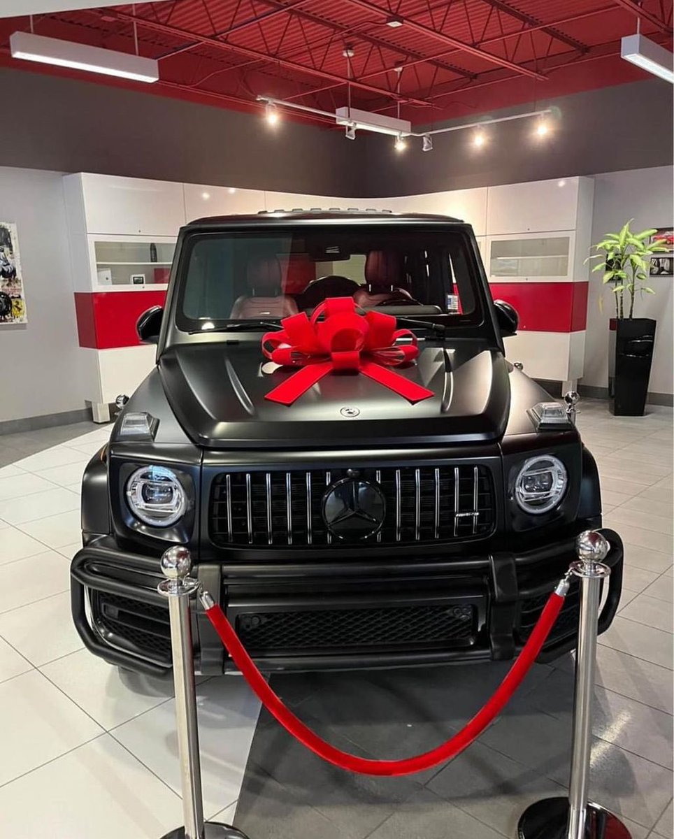 Coach_Orsagh's tweet photo. I'm happy to share that I just got myself a Mercedes-AMG G 63!  I'd like to take this moment to thank my coach @jenniferr880 for guiding me through the process of investing in Crypto Trade. I really appreciate her honesty and build of trust. Thank you so much 🫶🏽@jenniferr880 https://t.co/j4G35rvTHG