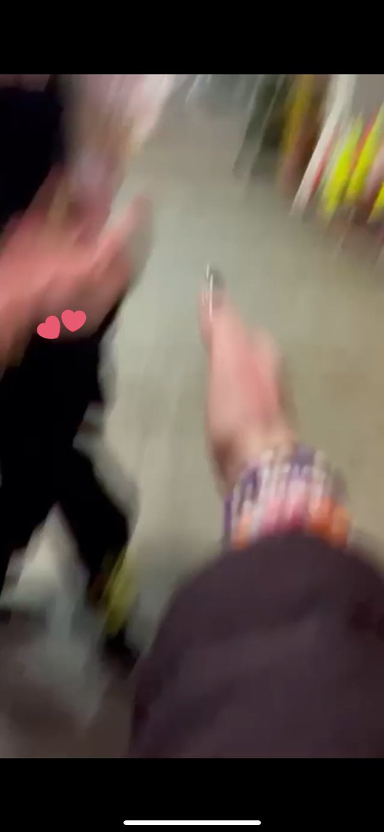 sandra ꩜ tweet media