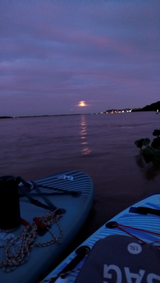 maurito629's tweet photo. noche de luna en el río #SUP (stand-up paddle) #tablas
deporte en equilibrio #ríoParaná #ER #viajar #hacerfotos https://t.co/2WniTuXNHc