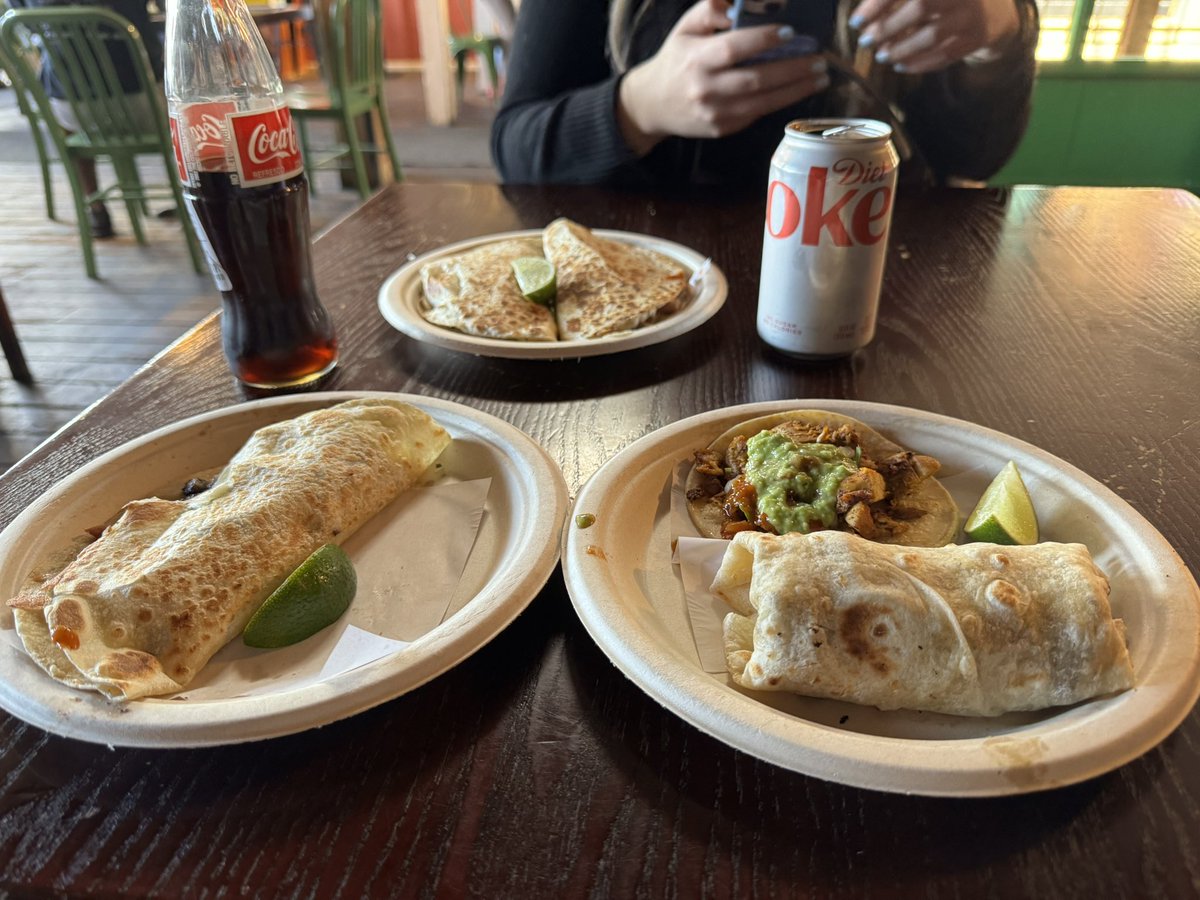 JLeaper1's tweet photo. @RashidShaheed Tacos Chukis https://t.co/N8Xovmtaob