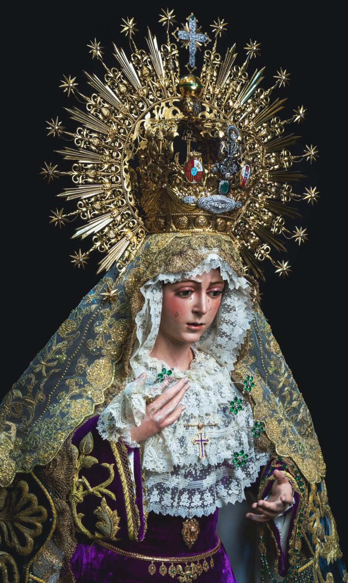 Gracias a todos los profesionales que han conseguido que esta imagen de la Macarena no sea IA.

Sevilla os debe mucho.