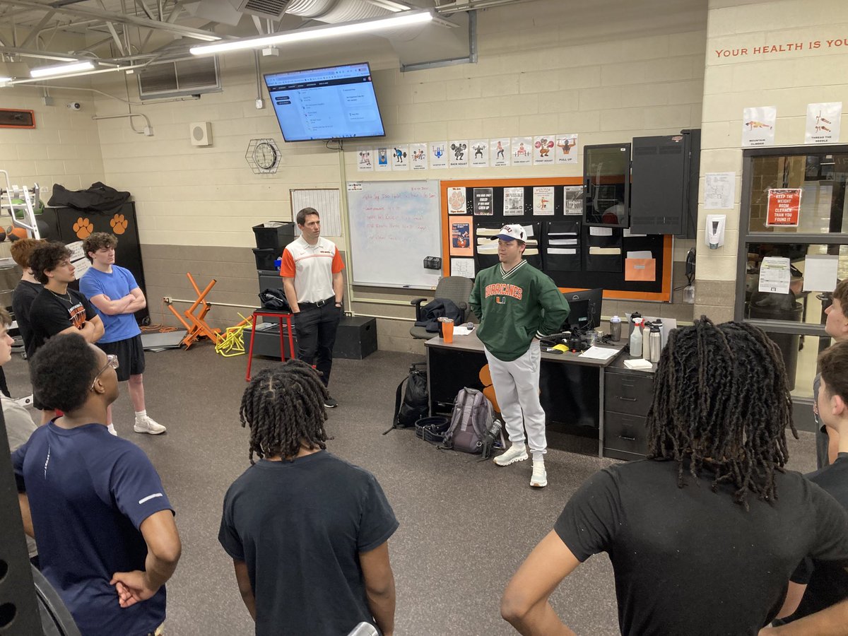 Wheaton-Warrenville South Football tweet media