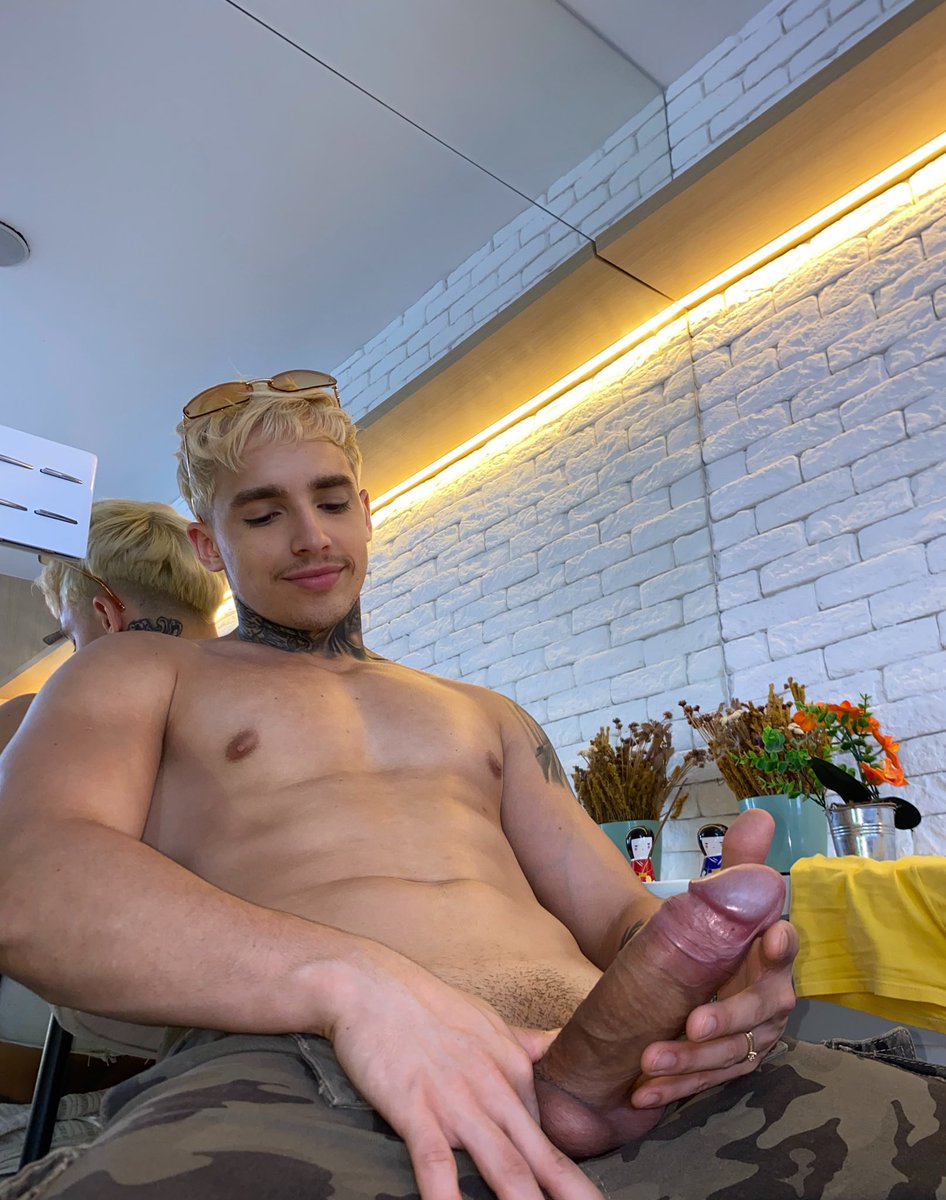 DE LUCCA 🍆🔞 tweet media