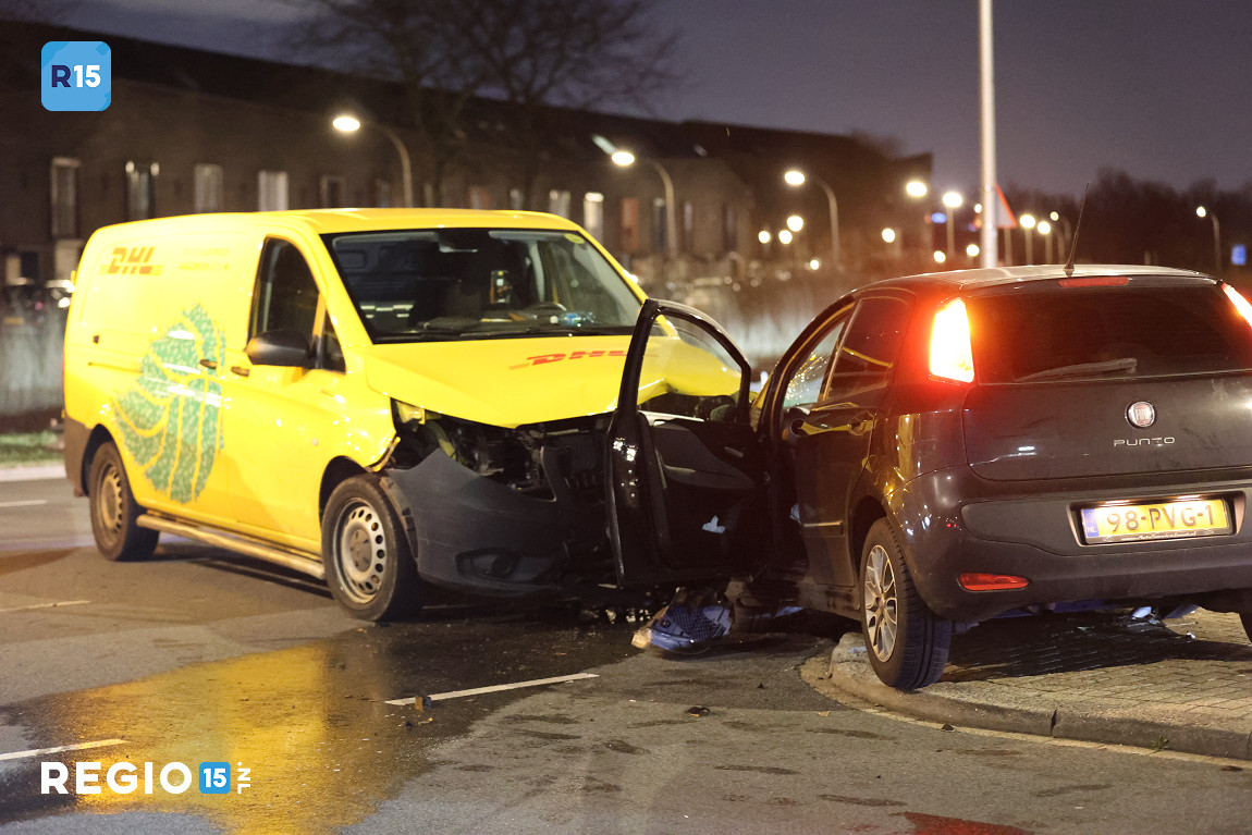 Aanrijding op de Singel met de Laan van Haamstede in Den Haag