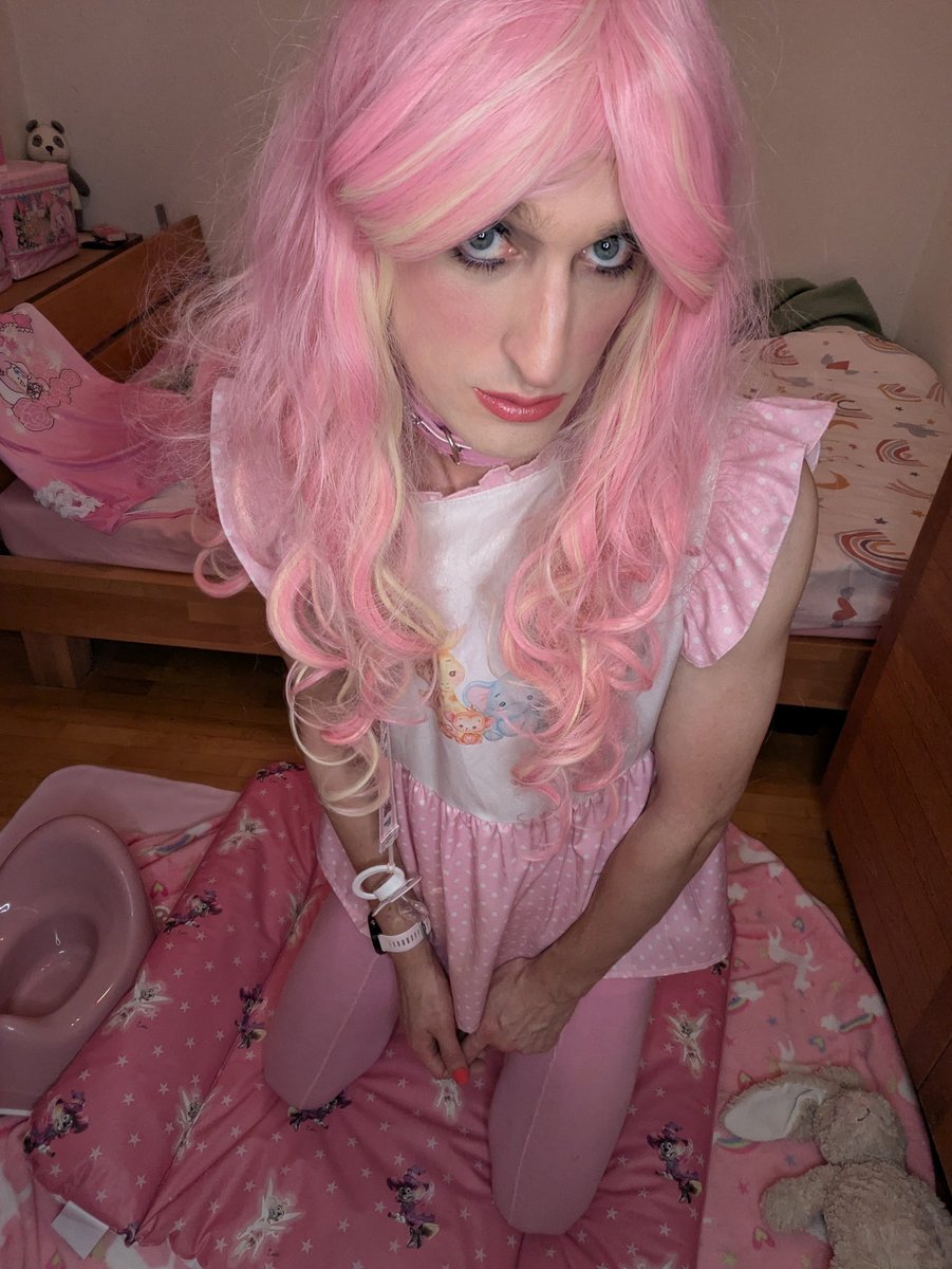 BabyRuby_88's tweet photo. Do I still need diapers?
#diaper #sissy https://t.co/5lc9Ee3kjw