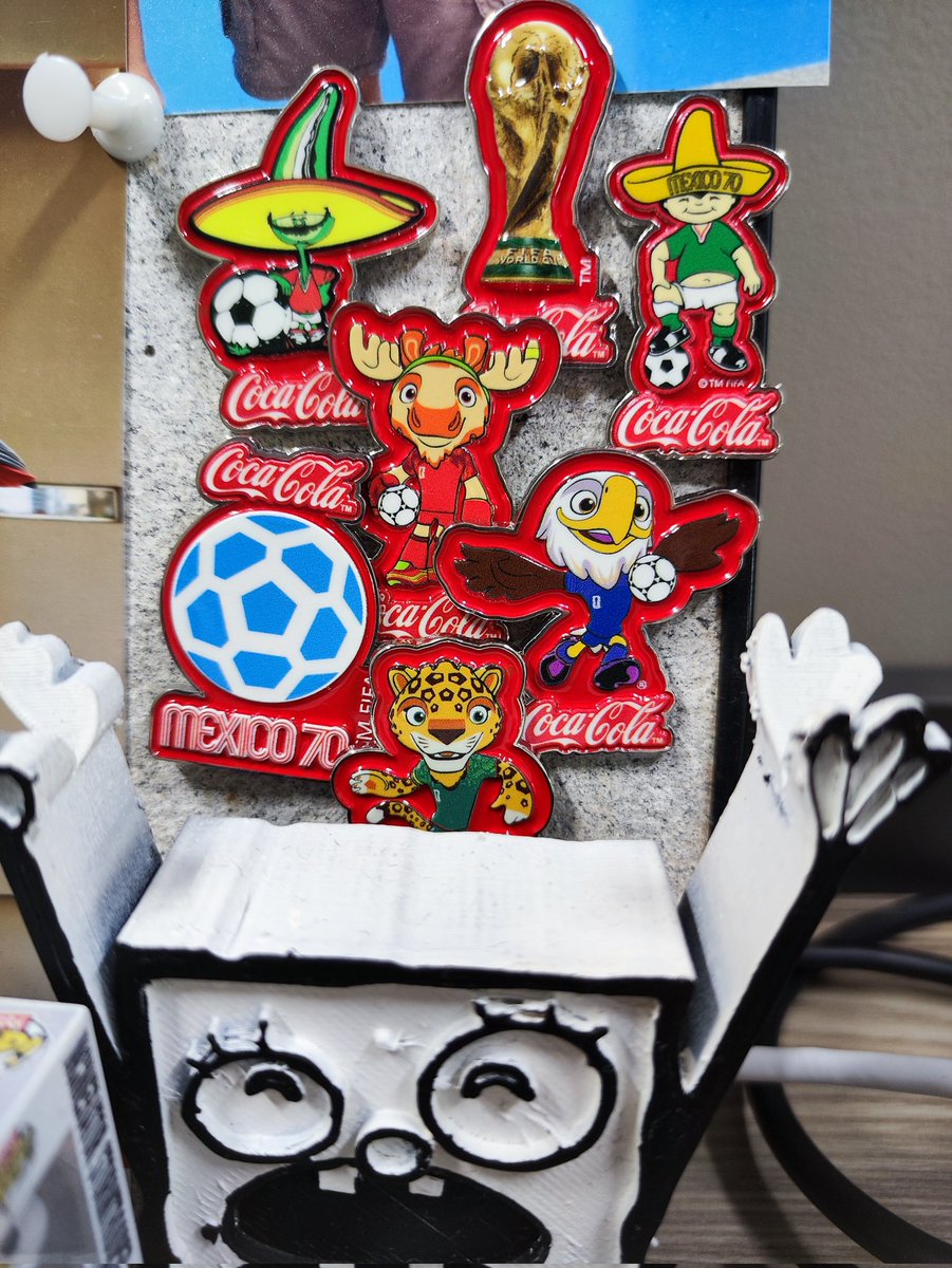 Me retiro de juntar esta colección, compré 3 paquetitos y me salieron 3 Juanitos ☹️☹️