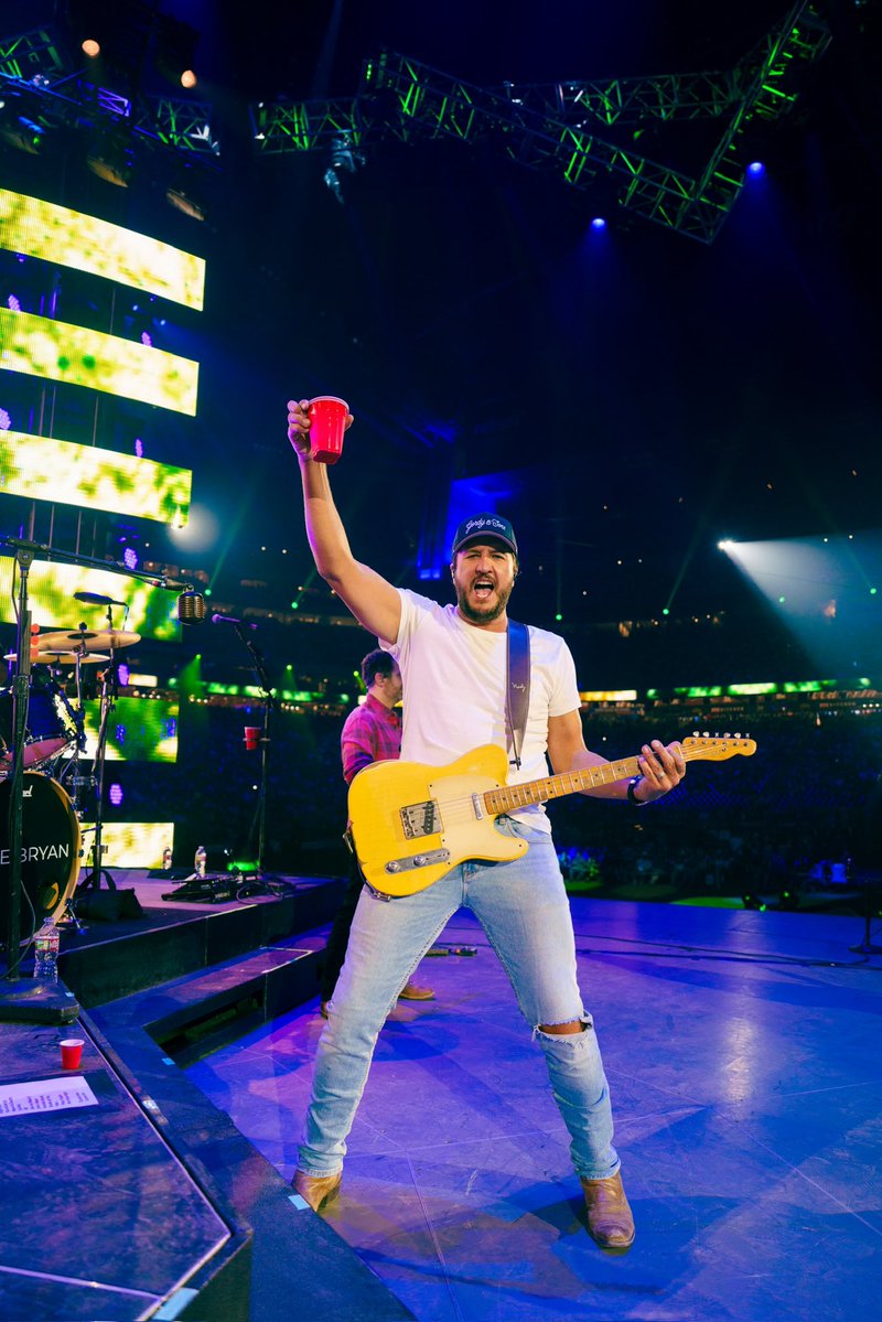 Luke Bryan tweet media