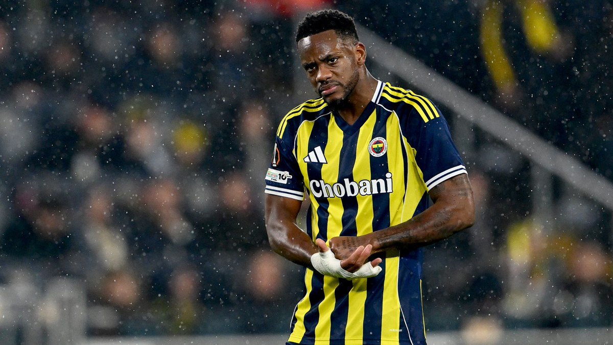 🎙️ “Si hubiéramos seguido con Jhon Durán, habríamos traicionado al equipo. Había empezado a priorizarse a sí mismo. Nadie en el Fenerbahçe puede darse el lujo de elegir a qué partidos asistir”

😱 La palabra de Sadettin Saran, presidente del Fenerbahce