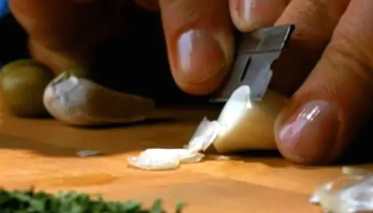 I'm the dipshit who thinks this actually works.