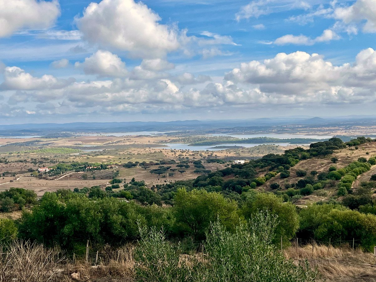 lizzie_hubbard2's tweet image. The stunning #views from the beautiful, hilltop village #Monsarez in the #Alentejo region of #Portugal 🇵🇹😍🇵🇹 

#VisitPortugal #BestOfPortugal