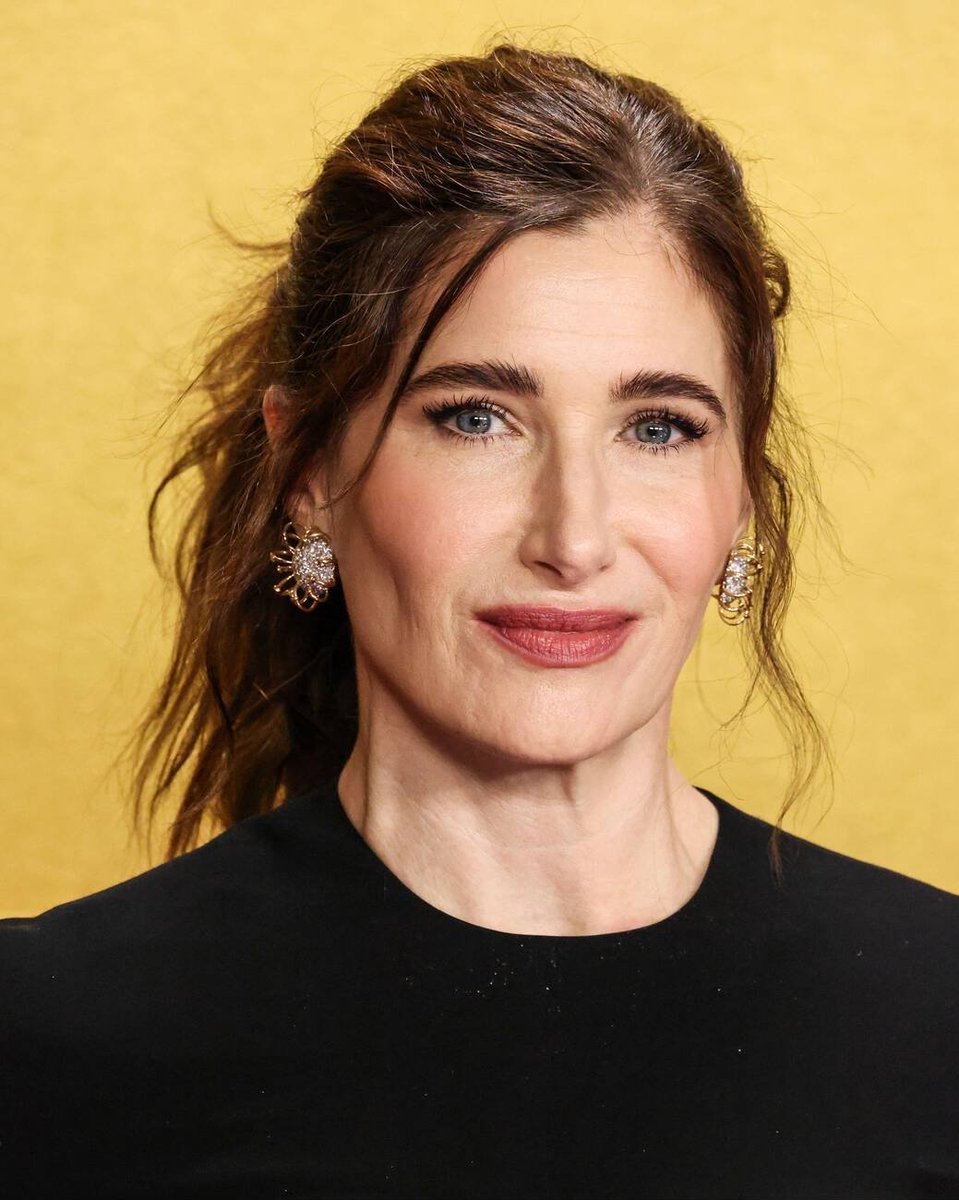 Kathryn Hahn Updates tweet media