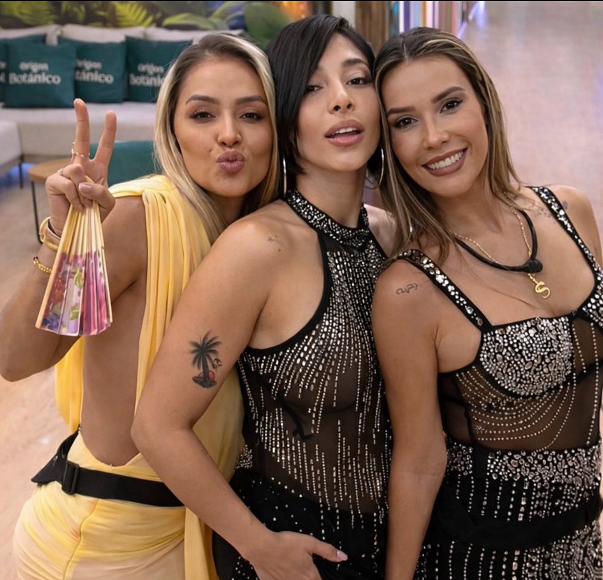 Mi trío favorito, llegó la hora de desempolvar mis 1k cuentas q tenía en el olvido.. 
#LaCasaDeLosFamososCol3