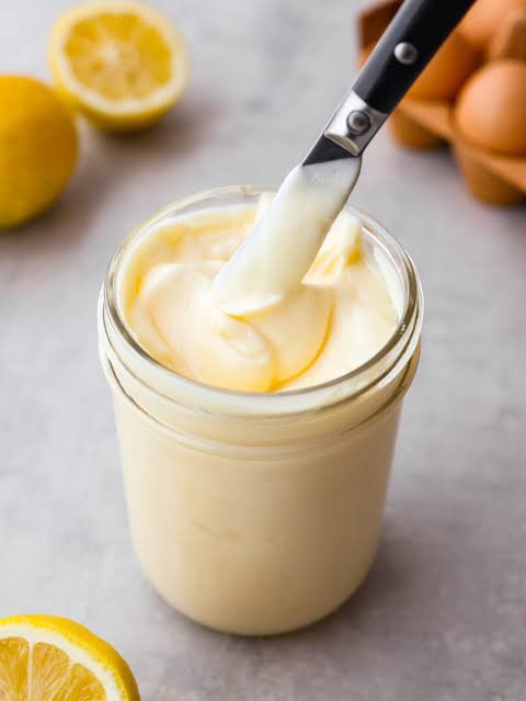 bronzeagemantis's tweet photo. Mayonnaise is best condiment but you need to learn home made; origin in city Bayonne some say but regardless is either Basque Country area or Balearic or such…is good just on hard boiled eggs French classic oeufs mayo; basque Spanish tuna salad etc is best https://t.co/LegcQIlRVy