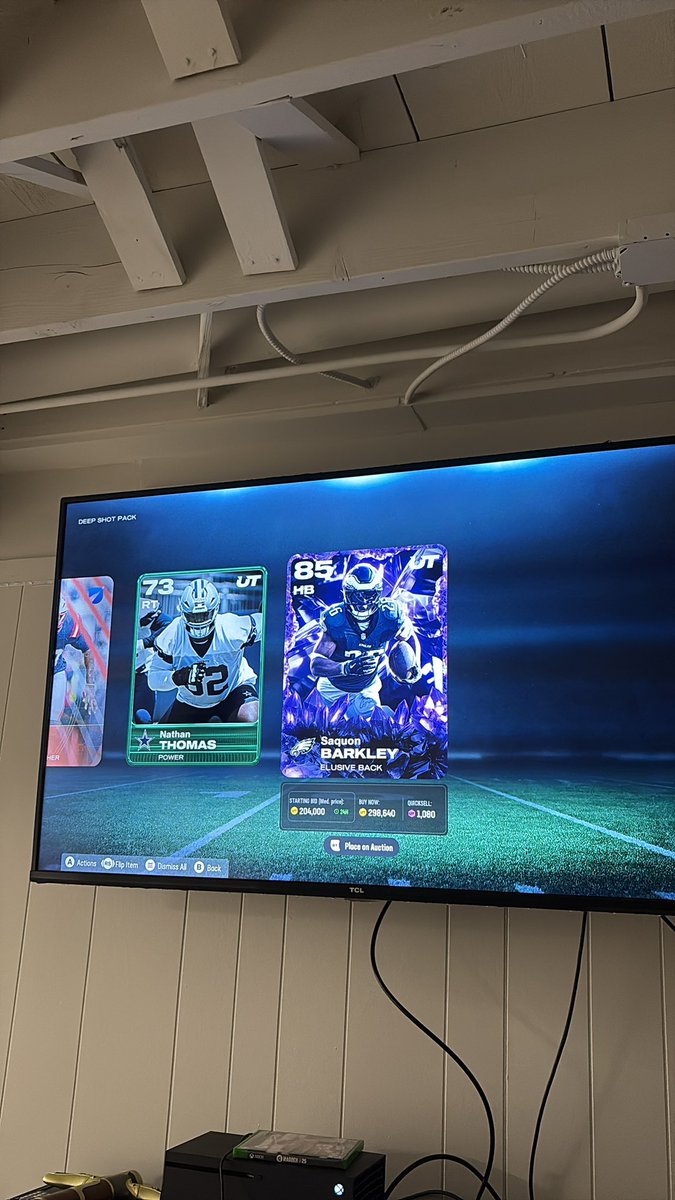 Okkanter12's tweet photo. @Moshimadden @SwiftYouTube_ since when did his price drop https://t.co/LFcsuI6bJc