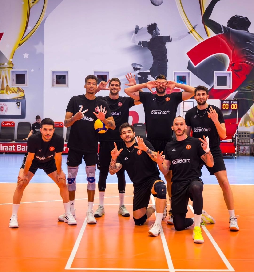 team nimir won 7x now? qt emre tosun's fingers haha