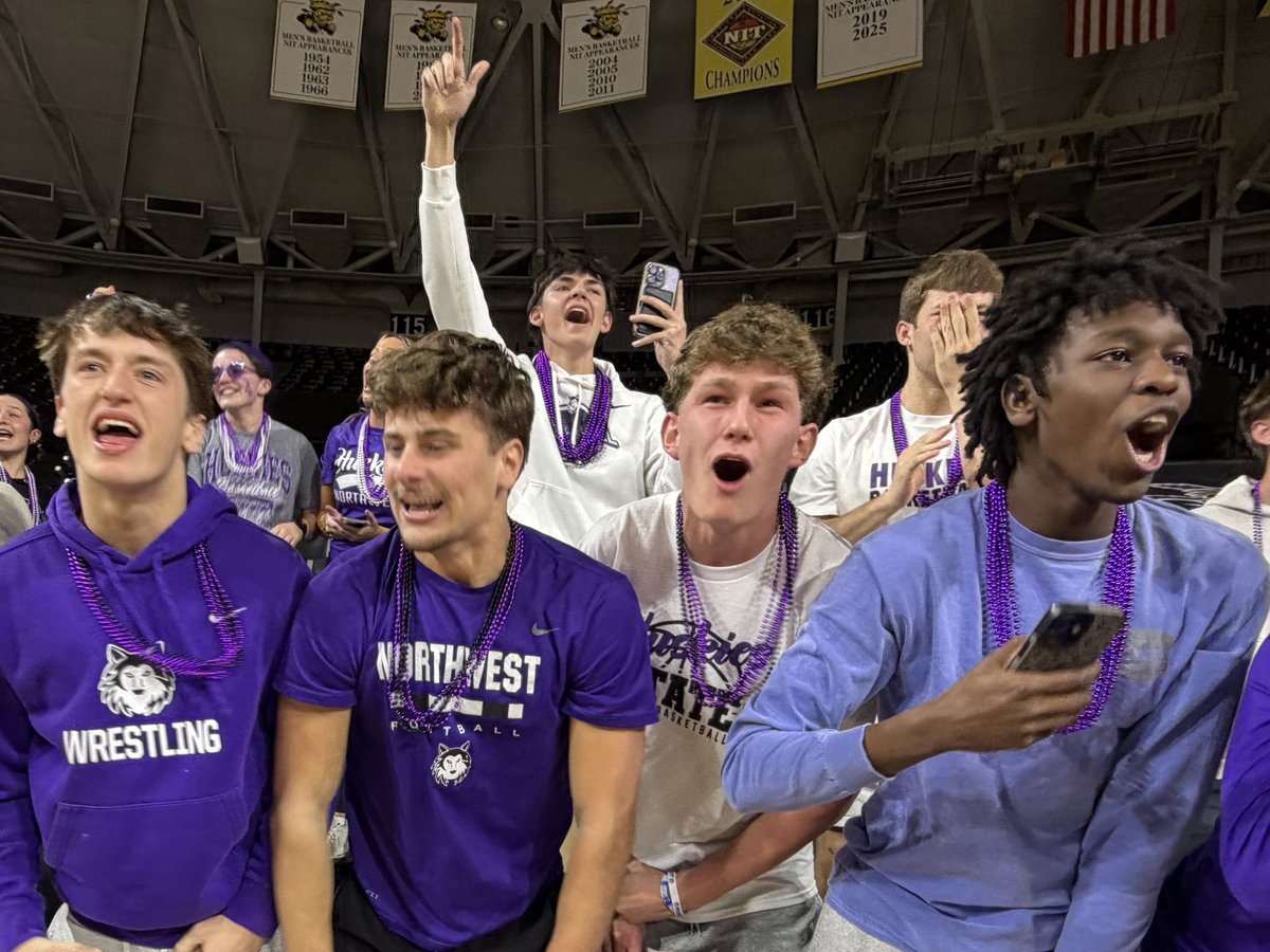 sportsinkansas's tweet photo. HUSKIES’ INCREDIBLE RUN CONTINUES, BVNW ADVANCES TO 6A TITLE GAME

Blue Valley Northwest entered the 6A state tournament with an 11-13 record. Now the Huskies are playing for a state championship.

Blue Valley Northwest stunned unbeaten Wichita Heights 49-48 in the quarterfinals and followed it with a 54-49 win over Wichita East in the semifinals.

The Huskies will face the winner of Derby vs. Shawnee Mission South in Saturday’s 6A girls state championship game.

Jason Lamb of Sports in Kansas will catch up with the Huskies in a bit. #sportsinkansas