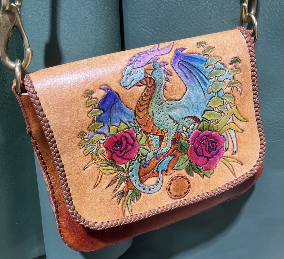 LadyDrox's tweet photo. Finished my new purse!!! https://t.co/fwn9sMce7l