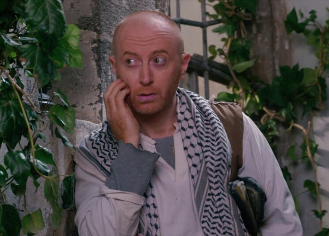 يا <a href="/grok/">Grok</a> اجعل شعره اسود وله عضلات