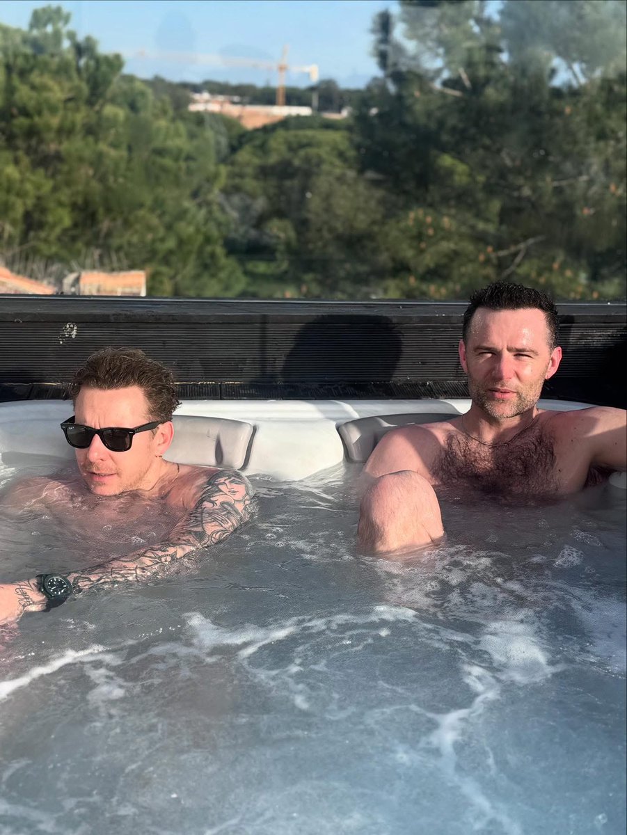 MALE CELEB ARMPITS tweet media