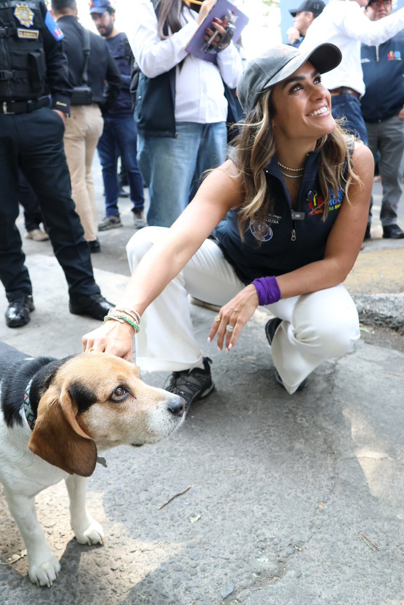 Gracias por su cariño y apoyo, vecinos y vecinas de Vista Alegre. 
Todos los días en calle sin excepción ❤️‍🔥🏹