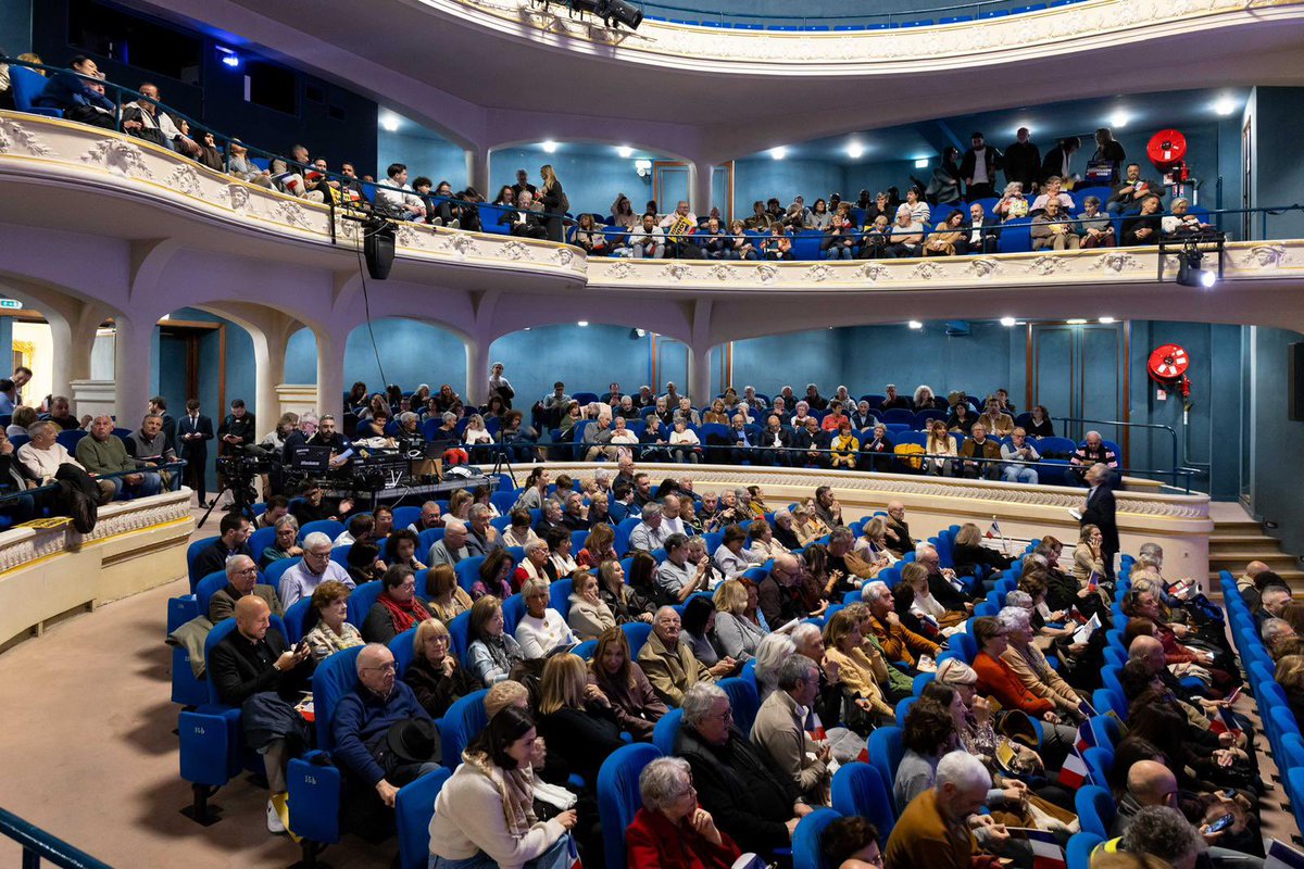 Louis Sarkozy tweet media