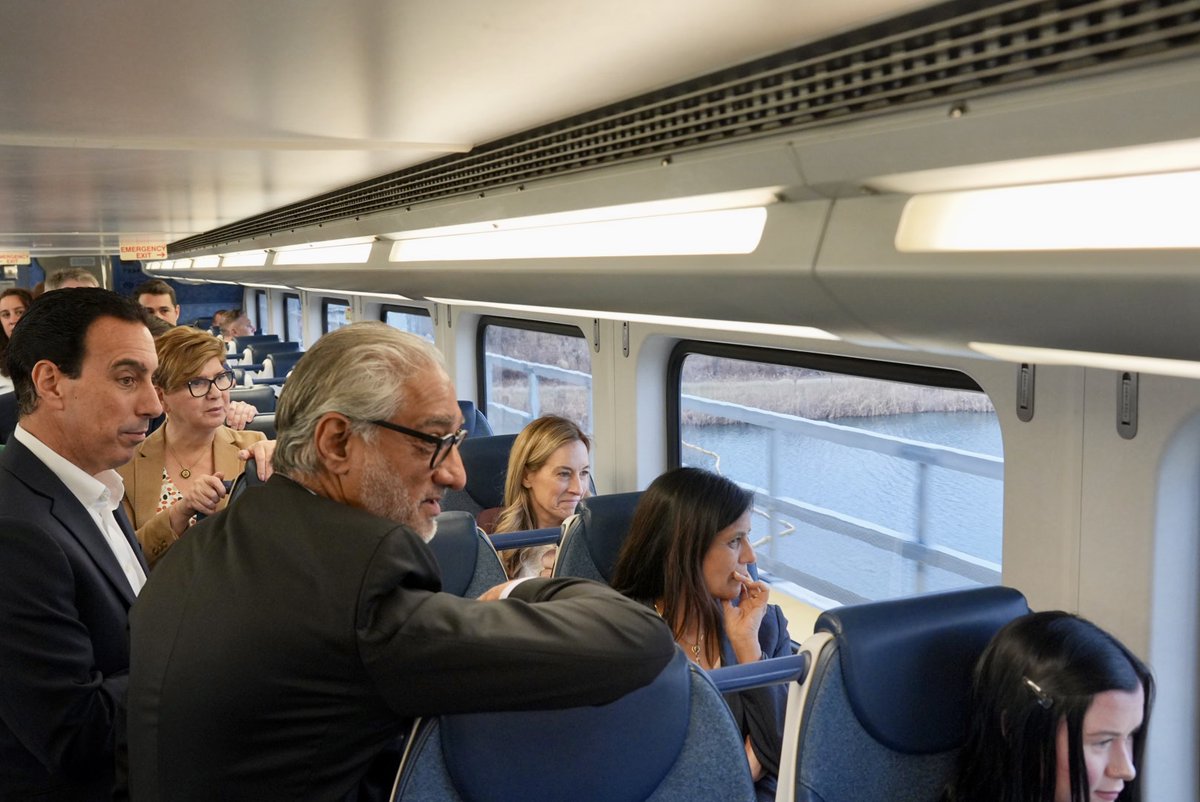 NJ TRANSIT tweet media