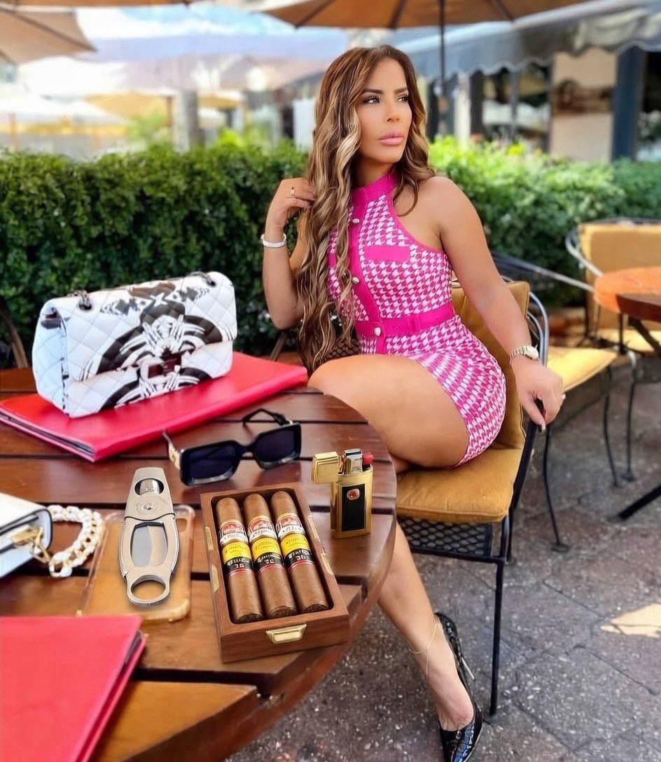 Jennifer Lopez tweet media