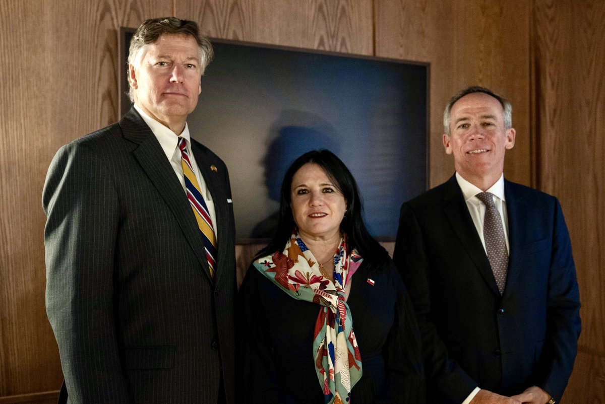 Christopher Landau tweet media