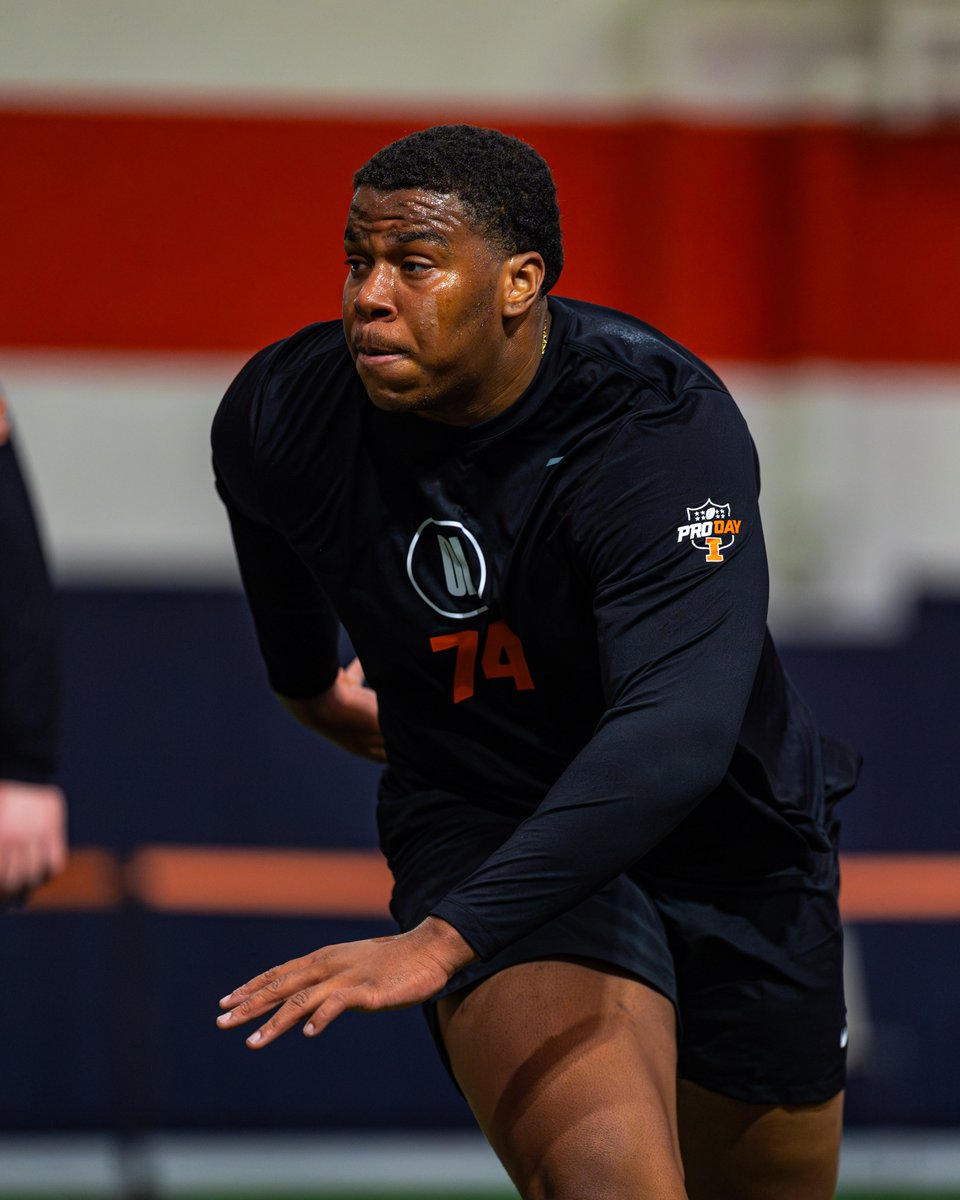 Illinois Football tweet media