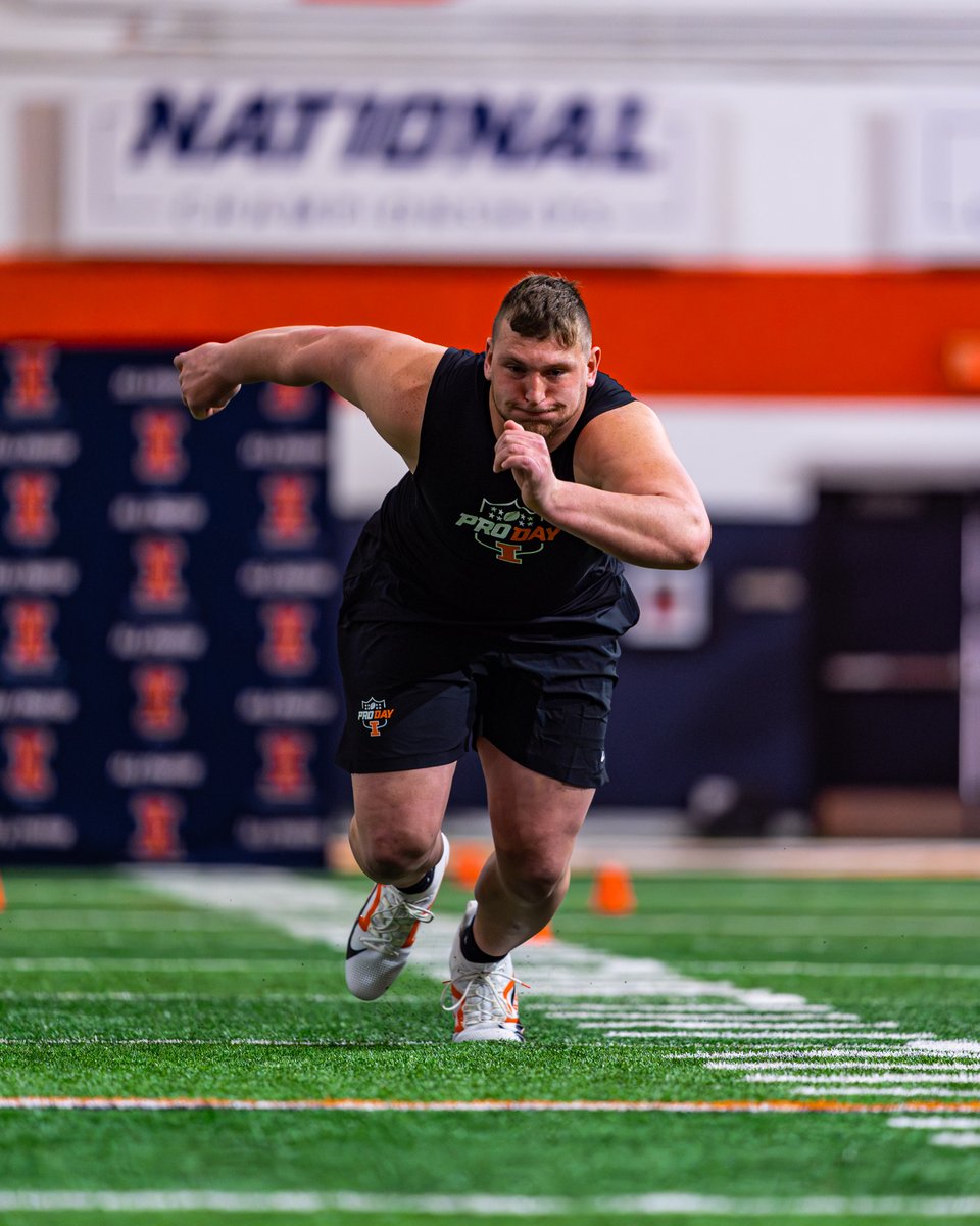 Illinois Football tweet media