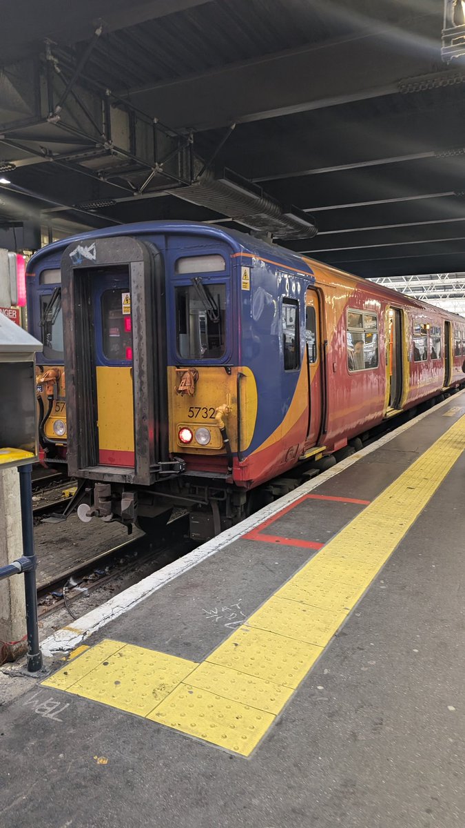 Juo (They/Them) 𓅃 tweet media