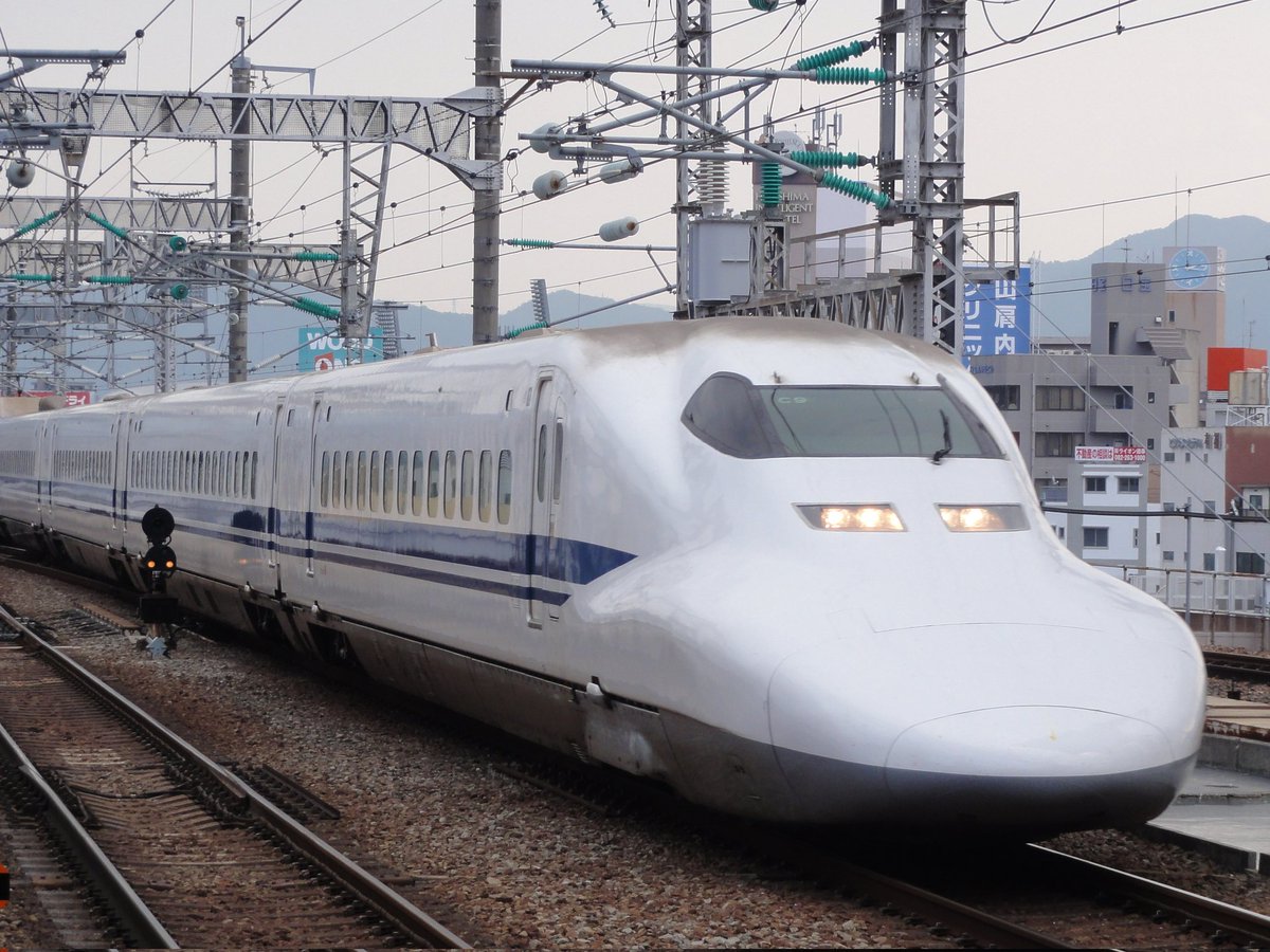 初期車と後期車でここまで印象違う新幹線はいない。 #700系デビュー27周年