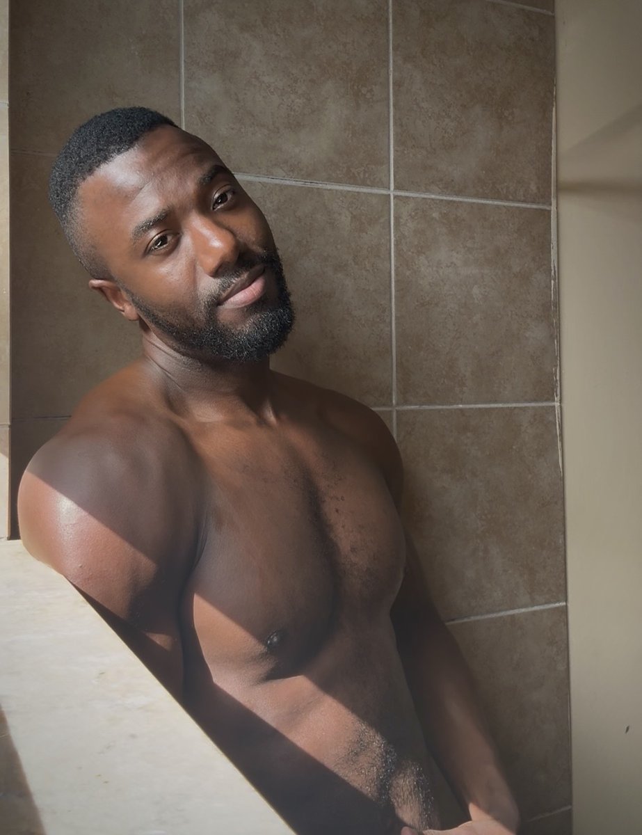 the_hugging_monster tweet media