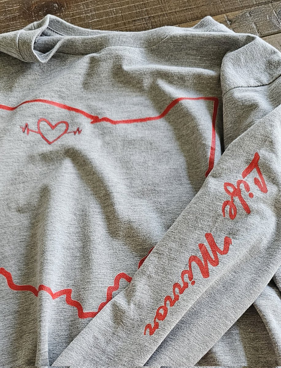NBeakas's tweet photo. New sleeved merch because Springs in Ohio make that call... https://t.co/TUT7eiE71H
#ohio #activeohio #ohioexplored #ohiomade #ohioweather https://t.co/7brlNyeSSU
