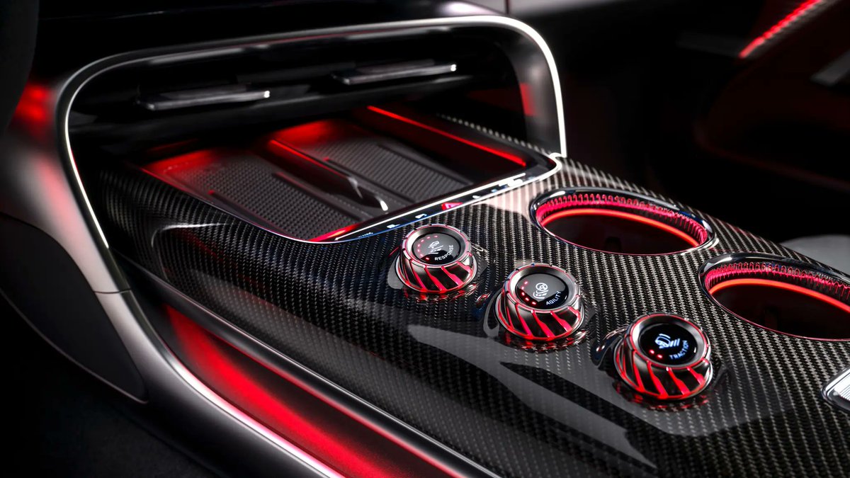 ovrdrive4's tweet photo. FIRST LOOK: AMG GT 4-Door EV Interior! ⚡️🏎️

🖥️ Triple-screen cockpit — 10.2″ cluster + dual 14″ displays.
⚙️ Rotary dials control throttle, handling &amp; traction.
📊 New MB.OS with AMG performance telemetry.
First AMG built on the AMG.EA electric platform.
Future super-sedan? 👀 https://t.co/bzQ25k88mU