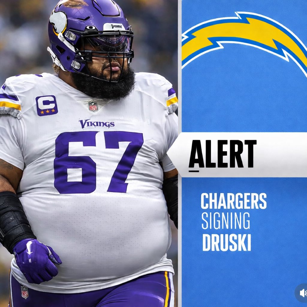 Rayo_760's tweet photo. @chargers These the typa signings we been on. 🤦‍♂️ https://t.co/V1H711Zcve