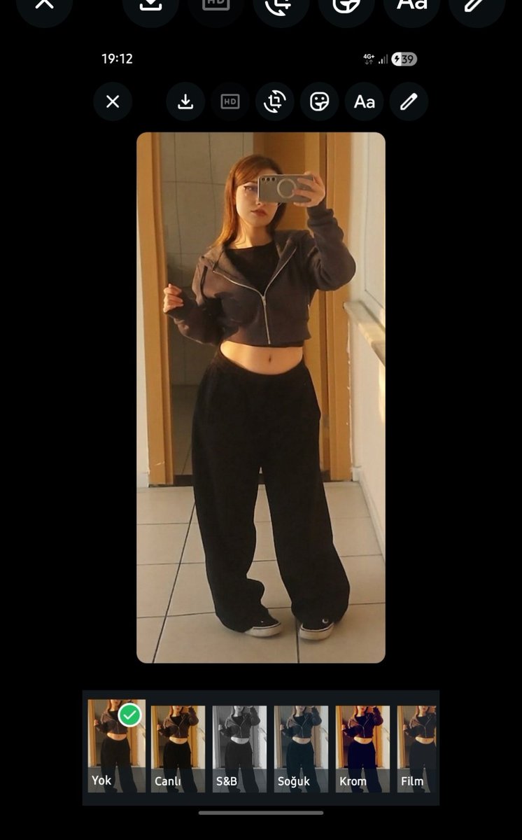 tozsekerr tweet media